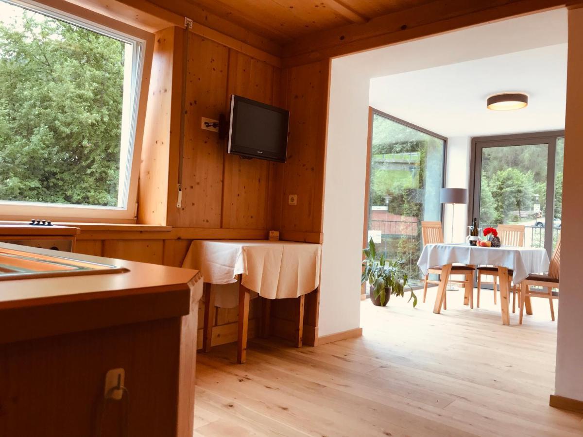 Appartement Haus Tannenburg à Funes  Extérieur photo