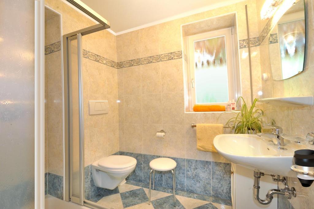 Appartement Haus Tannenburg à Funes  Extérieur photo